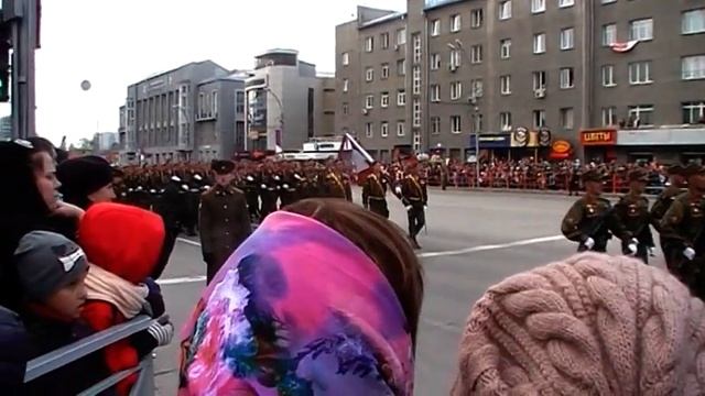 шествие войск на параде победы в новосибирске 2017 #новосибирск #шествие #парад #победа #круто смотреть онлайн