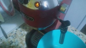 Чистка кофемашины, мигает лампочка Кофеварка рожковая DeLonghi EC685