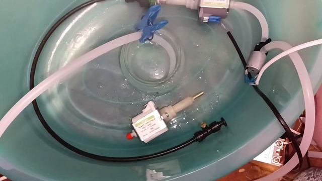 Эксперимент по получению холодного тумана с помощью вибрационной помпы ULKA смотреть онлайн
