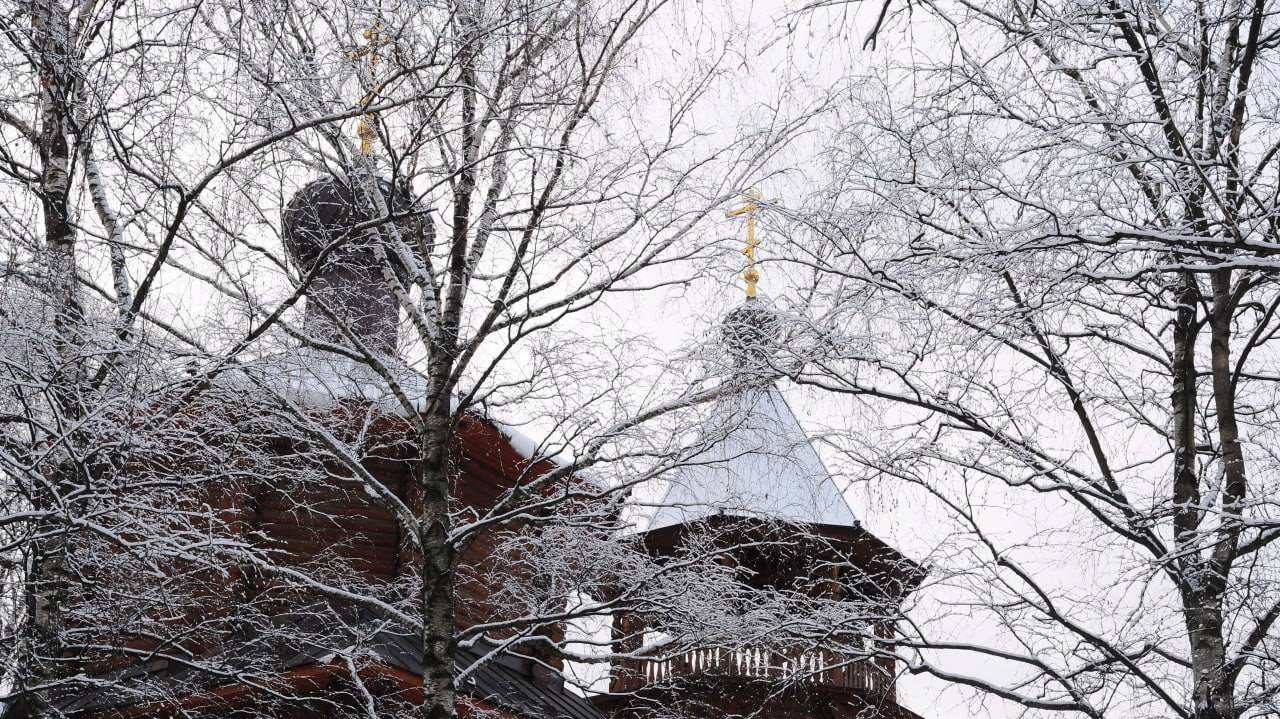 Божественная Литургия. Великая вечерня. Навечерие Богоявления (Крещенский сочельник) смотреть онлайн