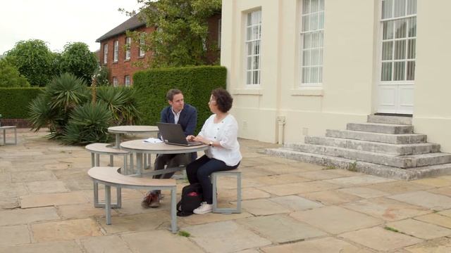 BA (Hons) English Literature and Creative Writing at The Open University смотреть онлайн