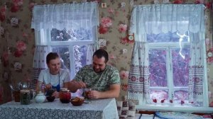 КАК ЖИВУТ РУССКИЕ ЛЮДИ НА УРАЛЕ | ДОМАШНЯЯ ПЕКАРНЯ И МЯСНЫЕ ДЕЛИКАТЕСЫ В ПЕЧИ