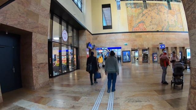Train Station (Gare de Genève) in Geneva, Switzerland | Winter 2021【4K】Canton de Genève, Suisse смотреть онлайн
