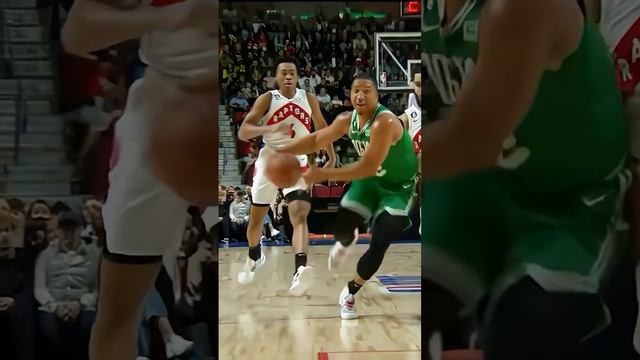 Даже обувь не выдерживает сильных нагрузок в NBA смотреть онлайн