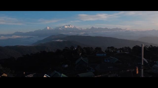SANDAKPHU Trekking Cinematic Video | Tonglu, Tumling, Phalut, Gorkhey, Srikhola | Land Rover смотреть онлайн