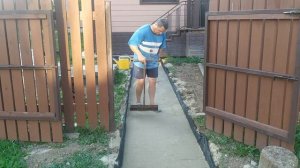 БЕТОННАЯ ТРОТУАРНАЯ ДОРОЖКА СВОИМИ РУКАМИ.