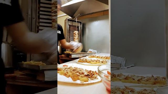самая лучшая шаурма у нас 😱😋! лучшая шаурма в городе Пензе! шаурма от души✊ смотреть онлайн