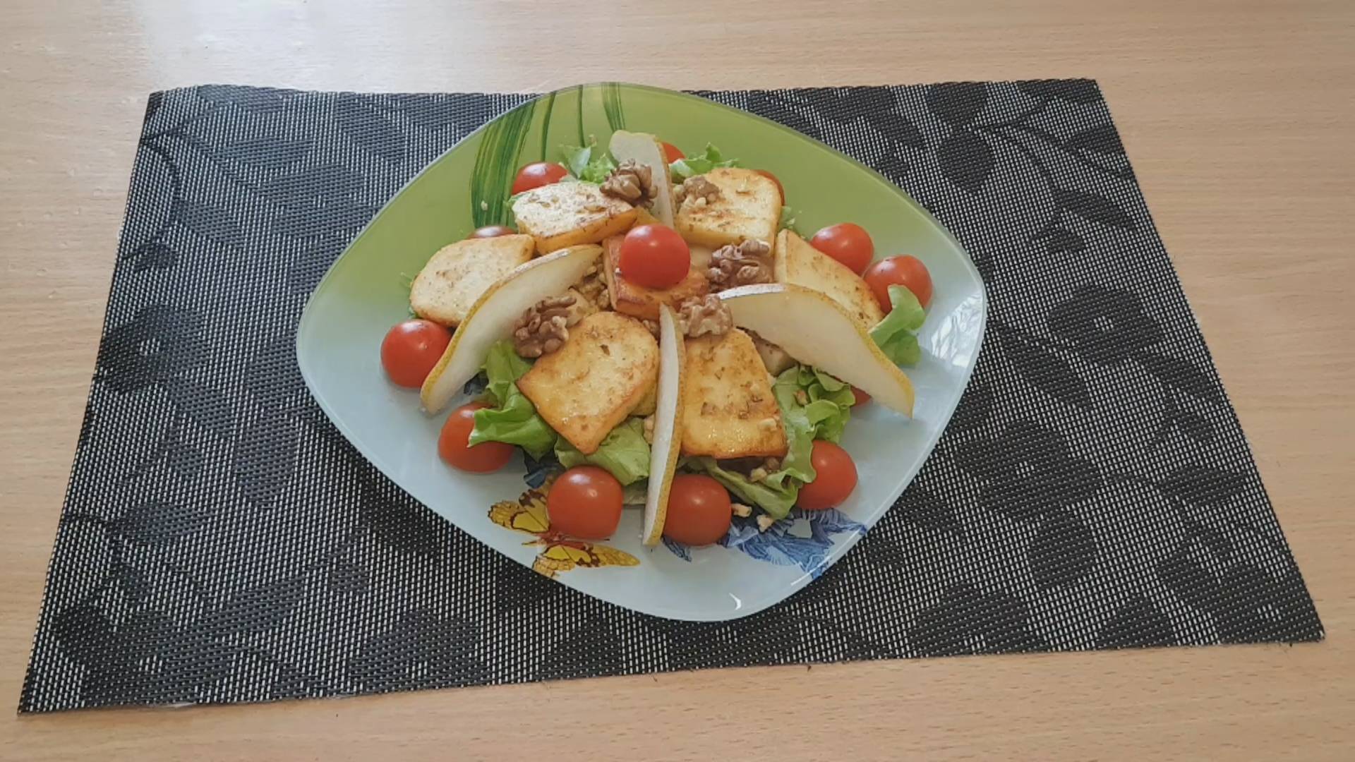 Салат с Адыгейским сыром и грушей смотреть онлайн