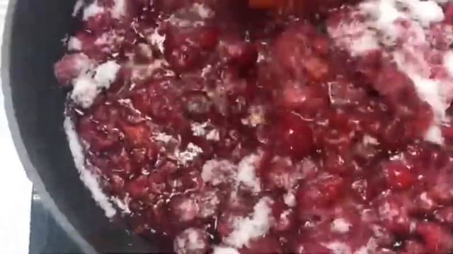 Жареное варенье из малины. Сковорода Tupperware смотреть онлайн