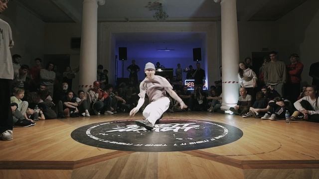 TAKE IT MAKE IT 7 - bboy 1x1 - Ruslan Footrockets vs Tim Plus - 1'8 - EKB #bmvideo смотреть онлайн