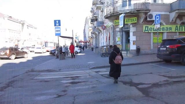 Ростов-на-Дону. Будённовский проспект. 12 марта 2024 года. Мороз и солнце! смотреть онлайн