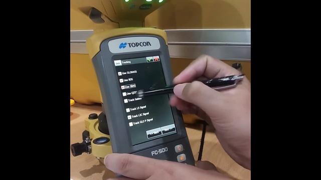 Tutorial Setting dan memulai Survei GNSS/GPS Metode Statik dengan Topcon GR-5 & Controller FC-500 смотреть онлайн