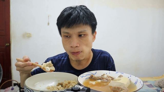【張勝富】麻油飯 豬軟骨豆腐湯 吃播 Sesame oil rice! pork cartilage tofu soup Mukbang Eating Show смотреть онлайн