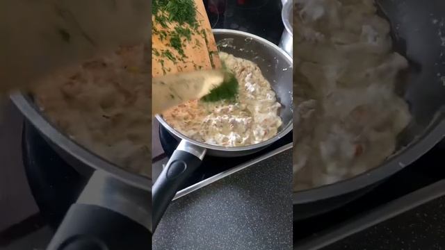 Лисчки с картошкой. Секретный рецепт в комментарии . Никому не рассказывай 🤫 смотреть онлайн