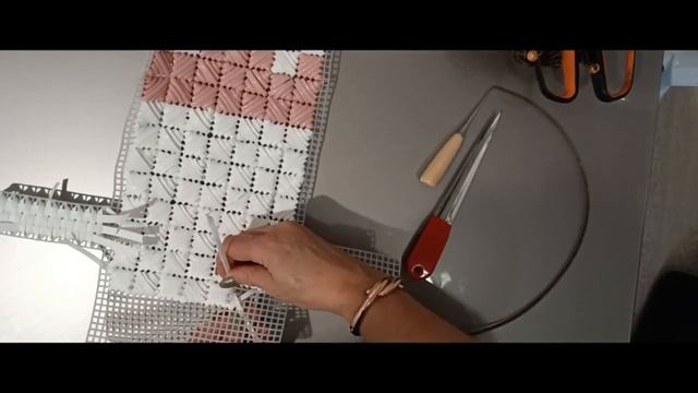 вышивка на пластиковой канве ротангом смотреть онлайн