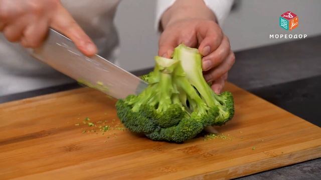 РЕЦЕПТ вкусного стейка СЕМГИ в соусе мисояки с брокколи. Как приготовить стейк лосося в соусе. смотреть онлайн