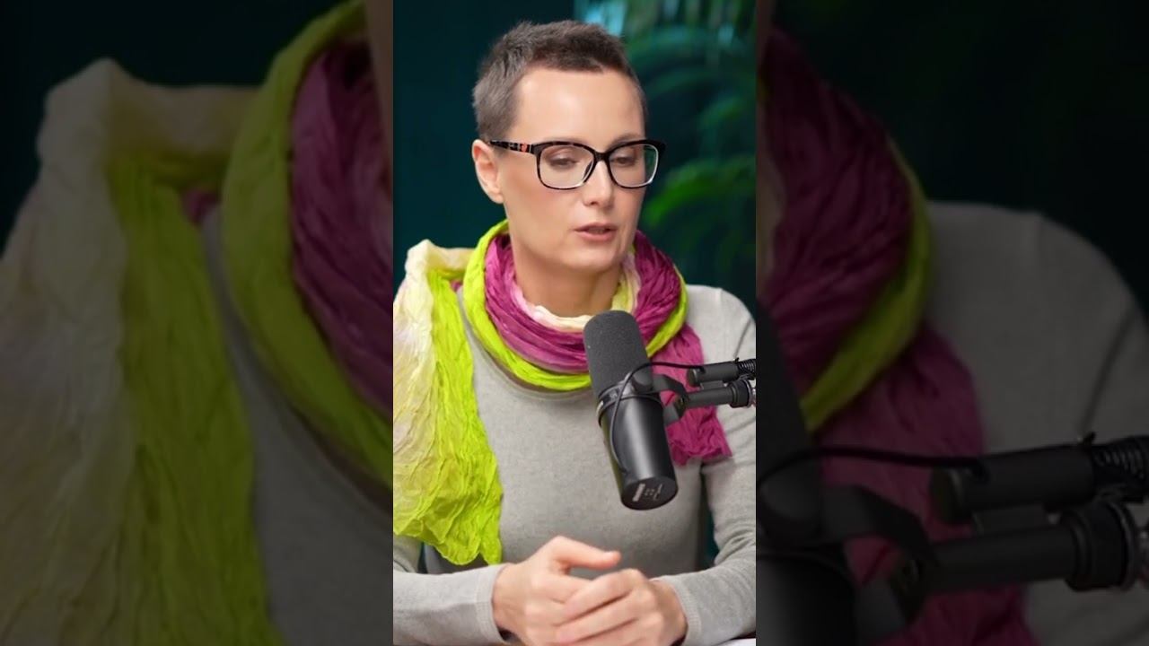Почему ребенок ничего не хочет? Как мы убиваем его мотивацию? Нейропсихолог на pravmir.ru #shorts смотреть онлайн