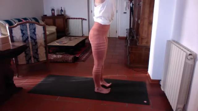 Zoom Yoga - 30 marzo 2020 смотреть онлайн