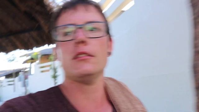 Weltreise Tag #53 Vietnam Vlog #22 Chilliger Tag am Pool ohne viel Erlebnisse смотреть онлайн