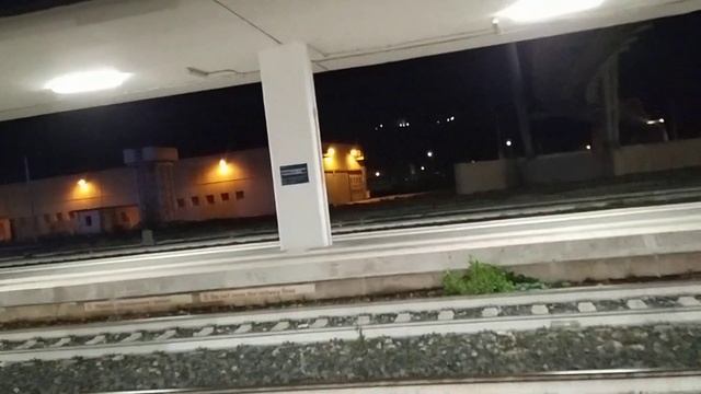 Quest'inverno ero alla stazione di sera, anche se non sono un barbone смотреть онлайн