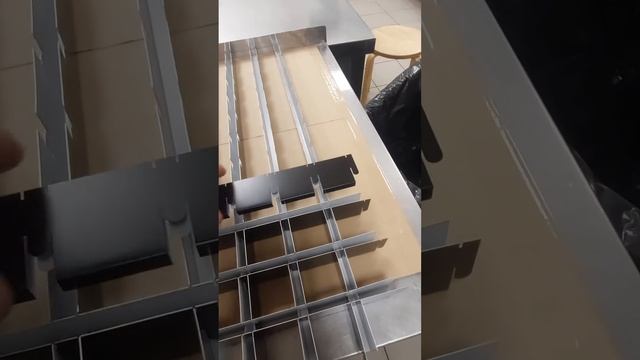 Сборка кассет подвесного потолка  