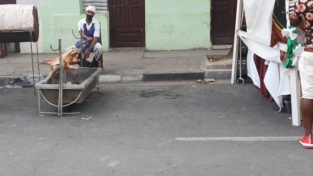 Santiago de Cuba. nos fuimos para la playa siboney .y le invito a mirar la calle de Garzón.. смотреть онлайн