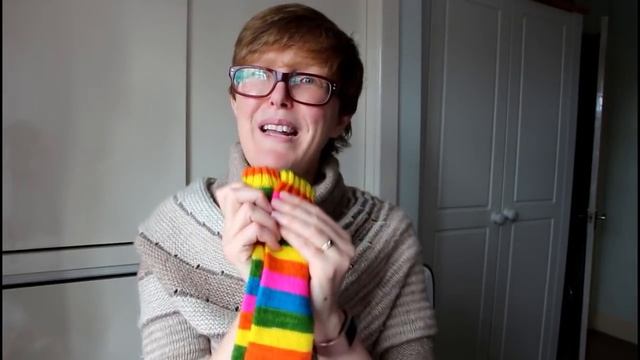 2018 10 26 Louleigh Knitting and Sewing Podcast Charm Pack Cherry Quilt смотреть онлайн