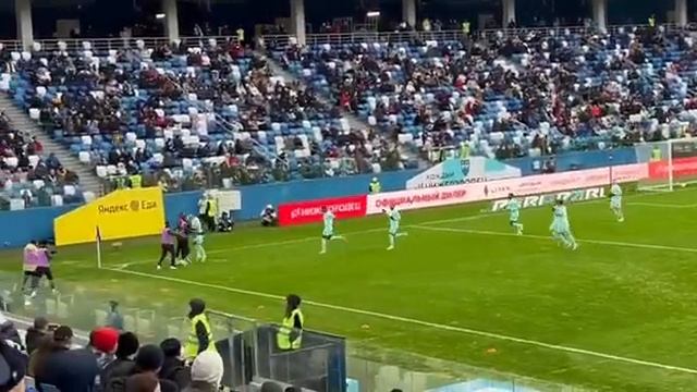 Победный штрафной от ЭДО! И мощная поддержка черно-зеленых фанатов⚽Быки вперед🖤💚Вееерим в команду смотреть онлайн