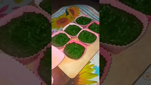 В деревне делаю заготовки на зиму для смузи и добавлять можно везде 🌿✨🤤 #деревня #минусинск #сибирь смотреть онлайн