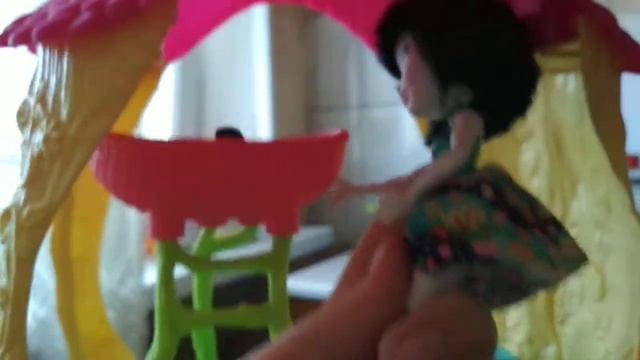 Дом Энчантимолс смотреть онлайн