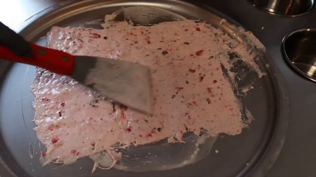 How do you make ice Cream Rolls from Milka Cheesecake Chocolate with Strawberry fast ASMR - Food Ar смотреть онлайн