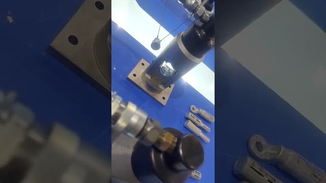 Hydraulic pump with a hydraulic crimping head, added a foot switch, auto or manual mode can be chos смотреть онлайн