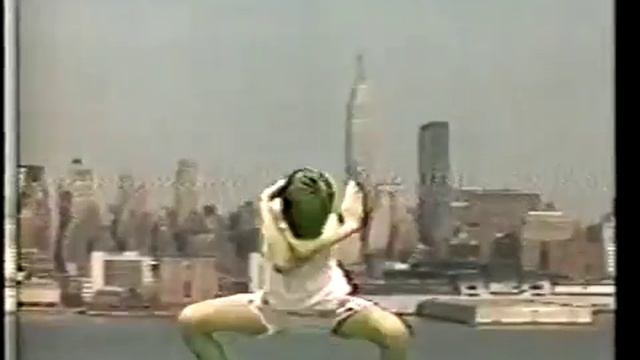 Малышка, стиль и гламур, царапни меня, и из меня потечет Dior. смотреть онлайн