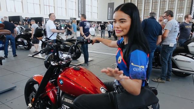I met Jocelin Snow! | BMW Motorrad Days 2022 смотреть онлайн