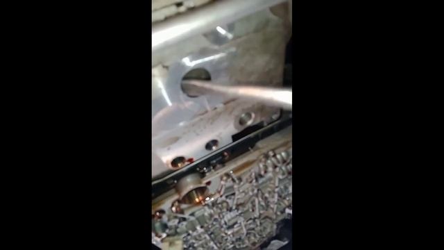 Mercedes E class torque converter oil drain how to смотреть онлайн