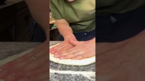 Как правильно раскатать пиццу