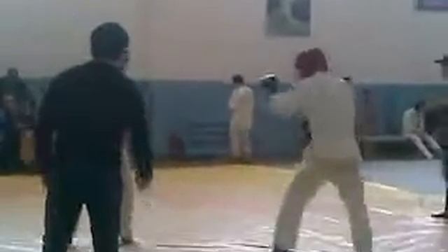 бросок через бедро Сулейманов Курбан смотреть онлайн