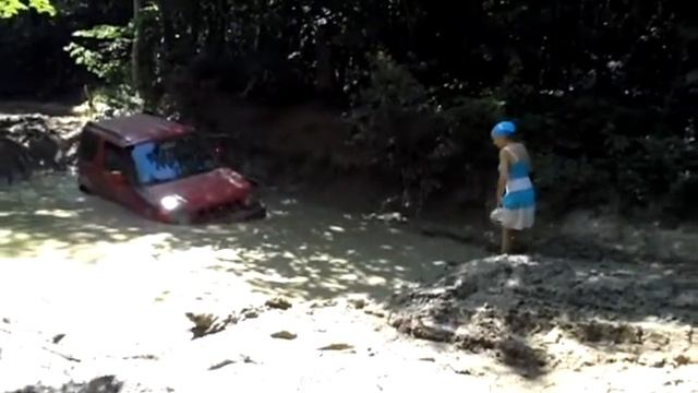 Suzuki Jimny, Лужа, просто лужа/Suzuki Jimny, puddle, just a puddle смотреть онлайн