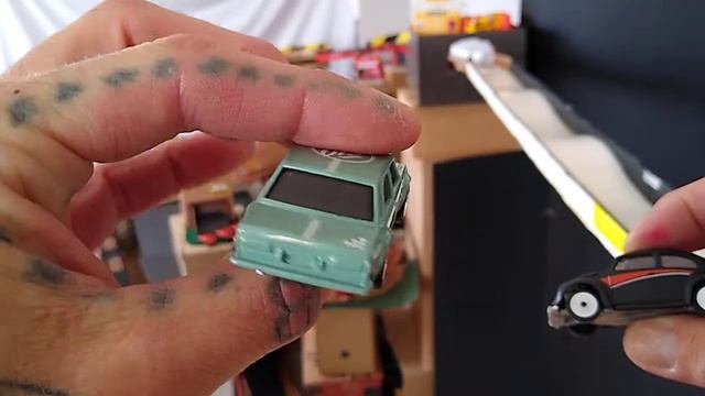 Hot Wheels/Unbox& Track Run, '71 Datsun 510 & Jada Volkswagen Beetle,2021 Cars смотреть онлайн