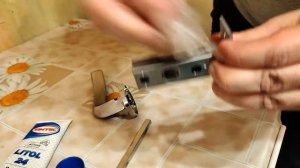 Заедает дверная ручка межкомнатной двери как починить ручку ?