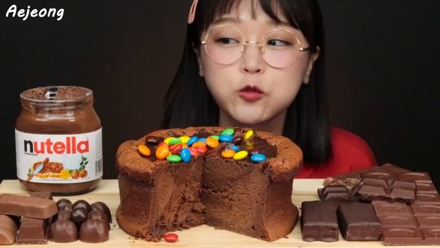 ASMR MUKBANG 꾸덕꾸덕! 초코퍼지 케이크 먹방🎂 *여러가지 초콜릿 디저트🍫 CHOCOLATE FUDGE CAKE *DESSERT EATING SOUNDS смотреть онлайн