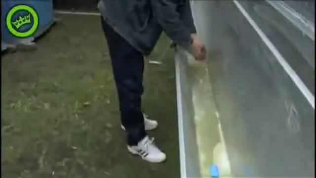 man washes his hands in piss oh dear смотреть онлайн