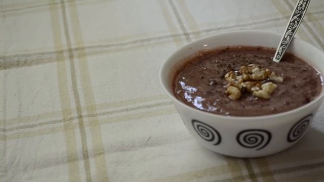 Смузи (банан и клюква) / Smoothie with cranberry & banana смотреть онлайн