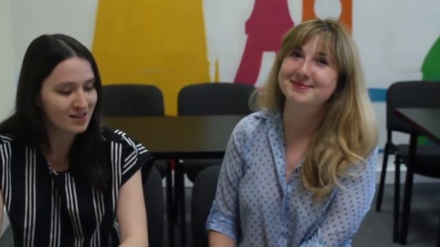 Евгения и Елизавета изучают итальянский язык для общения смотреть онлайн