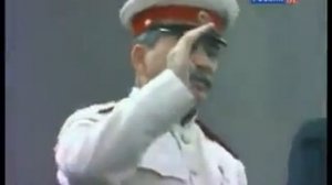 Утро красит нежным цветом стены древнего Кремля... Первомай на Красной площади.