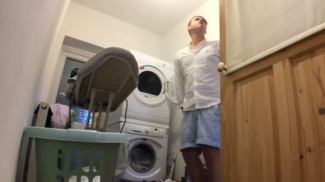 Ben Phillips Poop Pants Prank!!! смотреть онлайн