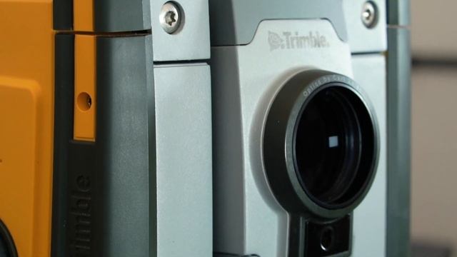 Trimble SPS 930 1'' una stazione totale robusta e precisa смотреть онлайн