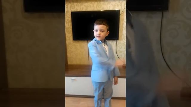 Стихотворение "Сестра" Иосиф Уткин смотреть онлайн
