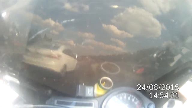 Honda CBR600F4i смотреть онлайн
