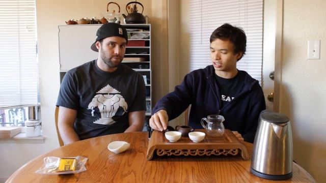 Life in a Teacup's Medium-Roast Da Hong Pao Wuyi Oolong [TeaDB Episode 44] смотреть онлайн